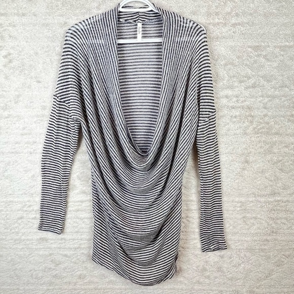 CELESTE Stretchy Cover-Up Black White Stripes Size Large - Picture 1 of 15